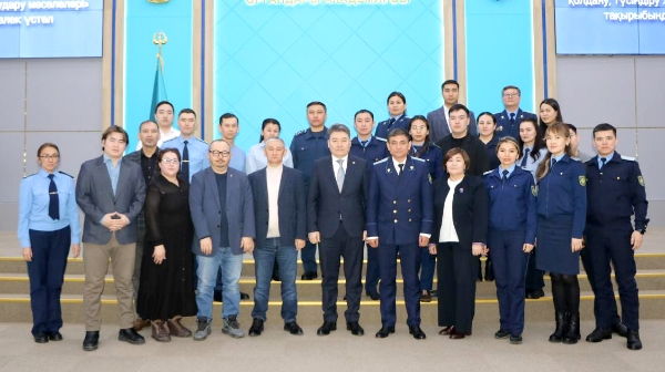 Заң терминологиясын қолдану, түсіндіру және аудару мәселелері тақырыбында дөңгелек үстел өтті